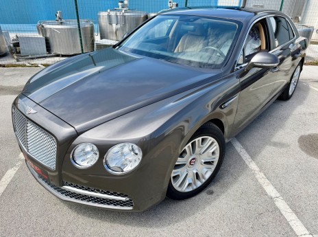 AUTO DES MONATS