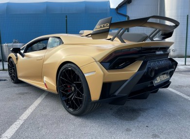 Folierung lamborghini huracan sto kpl in gold x matt by bb folien folierungen foliranje lamborghini huracan sto kpl v zlato x mat by bb folien folierungen8