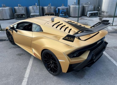Folierung lamborghini huracan sto kpl in gold x matt by bb folien folierungen foliranje lamborghini huracan sto kpl v zlato x mat by bb folien folierungen18