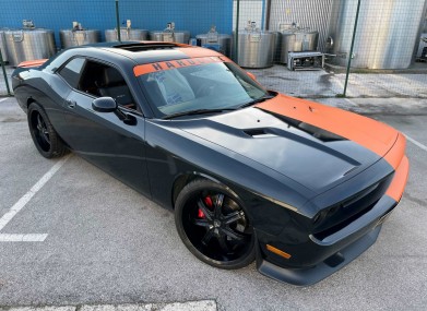 Folierung dodge challenger srt kpl in orange toxic matt schwarz x metallic by bb folien folierungen foliranje dodge challenger srt kpl v oranzno toxik mat crno x metalik by bb folien folierungen1