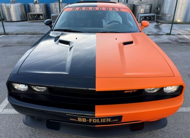 Folierung dodge challenger srt kpl in orange toxic matt schwarz x metallic by bb folien folierungen foliranje dodge challenger srt kpl v oranzno toxik mat crno x metalik by bb folien folierungen4