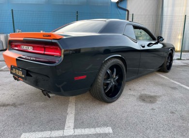 Folierung dodge challenger srt kpl in orange toxic matt schwarz x metallic by bb folien folierungen foliranje dodge challenger srt kpl v oranzno toxik mat crno x metalik by bb folien folierungen9
