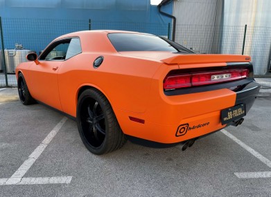 Folierung dodge challenger srt kpl in orange toxic matt schwarz x metallic by bb folien folierungen foliranje dodge challenger srt kpl v oranzno toxik mat crno x metalik by bb folien folierungen11