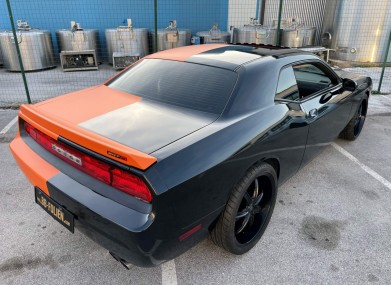Folierung dodge challenger srt kpl in orange toxic matt schwarz x metallic by bb folien folierungen foliranje dodge challenger srt kpl v oranzno toxik mat crno x metalik by bb folien folierungen17