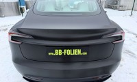 Folierung tesla model 3 kpl in schwarz metalic x geburstet by bb folien folierungen foliranje tesla model 3 kpl v crno metalik x bruseno by bb folien folierungen4