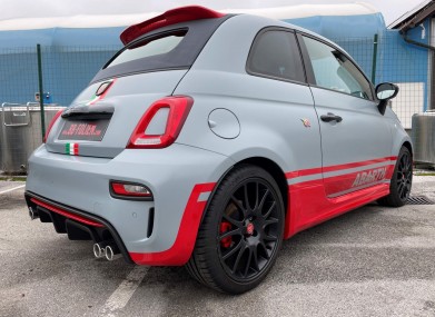 Folierung fiat abarth competizione kpl in satin grau matt design rot glanzed by bb folien folierungen foliranje fiat abarth competizione kpl v satin sivo matt dizajn rdeca sijaj by bb folien folierungen15