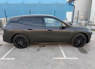 Folierung bmw ix kpl in diamond black matt x by bb folien folierungen foliranje bmw ix kpl v diamant crno xmat by bb folien folierungen11